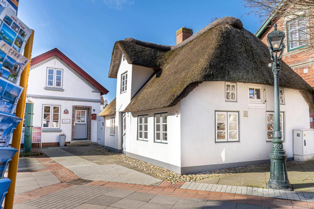 Dat Luette Hus Wyk auf Foehr Exterior photo